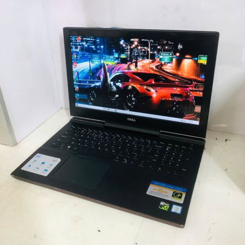 Dell Gaming Inspiron 15- 7000 Intel Core I7 7700HQ.