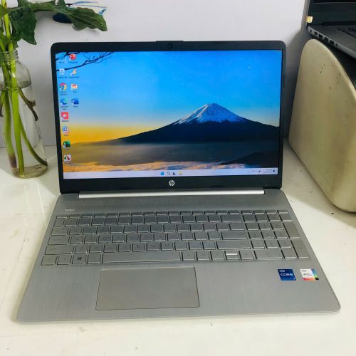 Laptop Hp 15s-fq2558TU Intel core i7-1165G7